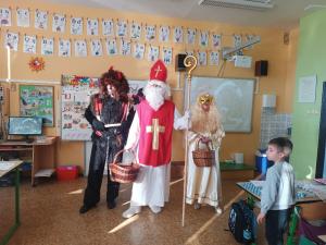 MIKULÁŠ V 1. A